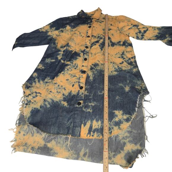 Thrill Jeans Women Medium Button Up Hi Low Shirt Tie Dye Roll Tab Distressed 1.5 - Picture 7 of 12